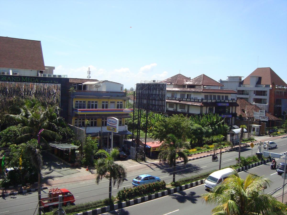 Bali Caps Hostel Kuta  Exterior photo